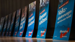 Auf Wahlplakaten ist Werbung deutlich zu sehen und ihre ist Finanzierung einigermaßen transparent – aber wie sieht es mit gratis Wochenzeitungen aus, die nicht als Spende markiert sind?