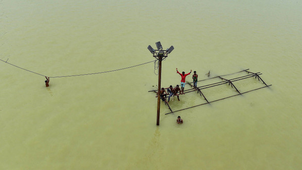 Im Schwitzkasten der Fakten Im Schwitzkasten der Fakten