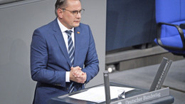 „Fragen Sie den Verfassungsschutz, der beobachtet mich doch“