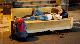 Cooles Couchsurfen? Eher was für jüngere Kollegen.