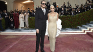 Kim Kardashian und Pete Davidson auf dem roten Teppich der Met-Gala 2022 Kim Kardashian und Pete Davidson auf dem roten Teppich der Met-Gala 2022