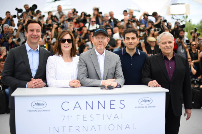 From left to right: Producer Simon Emanuel, Producer Kathleen Kennedy, Director Don Howard, and Jon and Larry Kasdan 