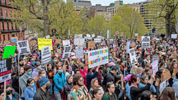 Tausende demonstrieren im ganzen Land für das Recht auf Abtreibung
