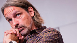 Richard David Precht entschuldigt sich, das ZDF nicht