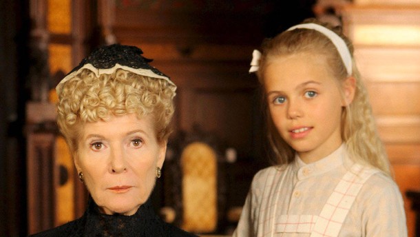 „Die kleine Lady“ im ZDF: Die meinen das wirklich ernst - Medien - FAZ
