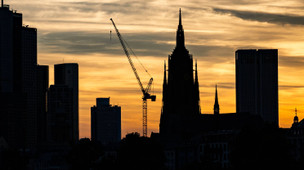 Es wird neugebaut und renoviert, die Miete erhöht: Vor allen in Deutschlands Großstädten steigen die Preise derart stark, dass eine platzende Immobilienblase nicht mehr unmöglich scheint.