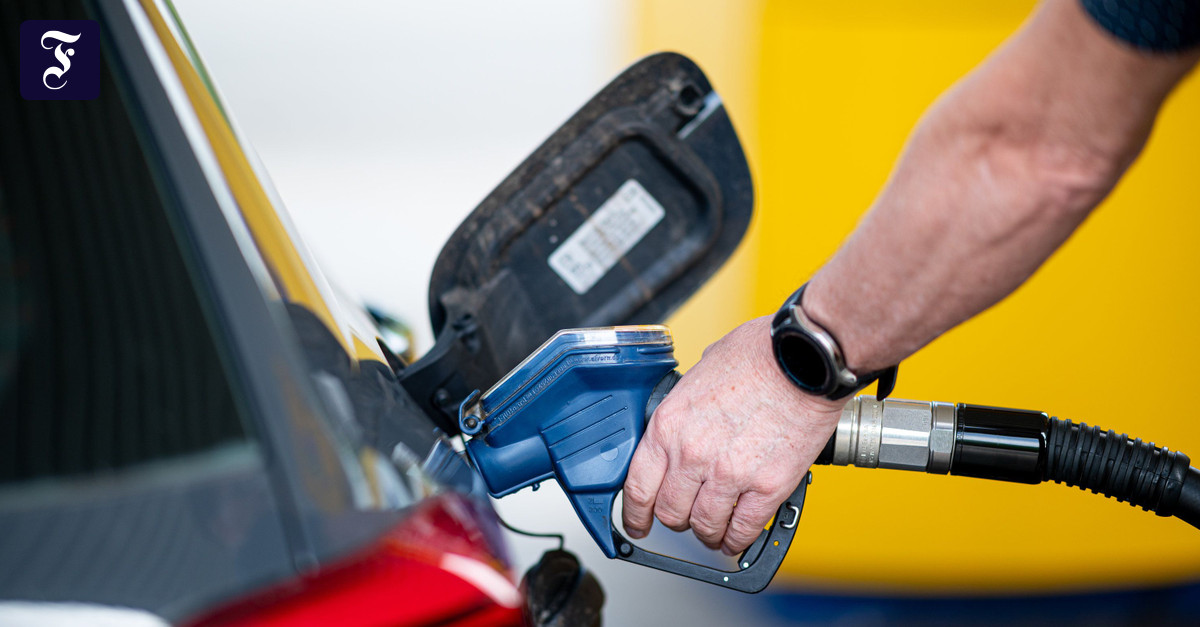 Benzinpreis fällt auf tiefsten Stand des Jahres