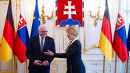 Sprachen am Donnerstag über Afghanistan, aber auch über die slowakische Justiz: Bundespräsident Frank-Walter Steinmeier und Zuzana Čaputová, die Präsidentin der Slowakei Sprachen am Donnerstag über Afghanistan, aber auch über die slowakische Justiz: Bundespräsident Frank-Walter Steinmeier und Zuzana Čaputová, die Präsidentin der Slowakei