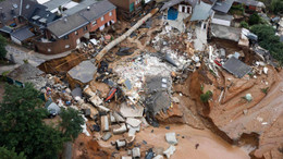 Was bleibt, sind Schlamm, Schutt und Zerstörung