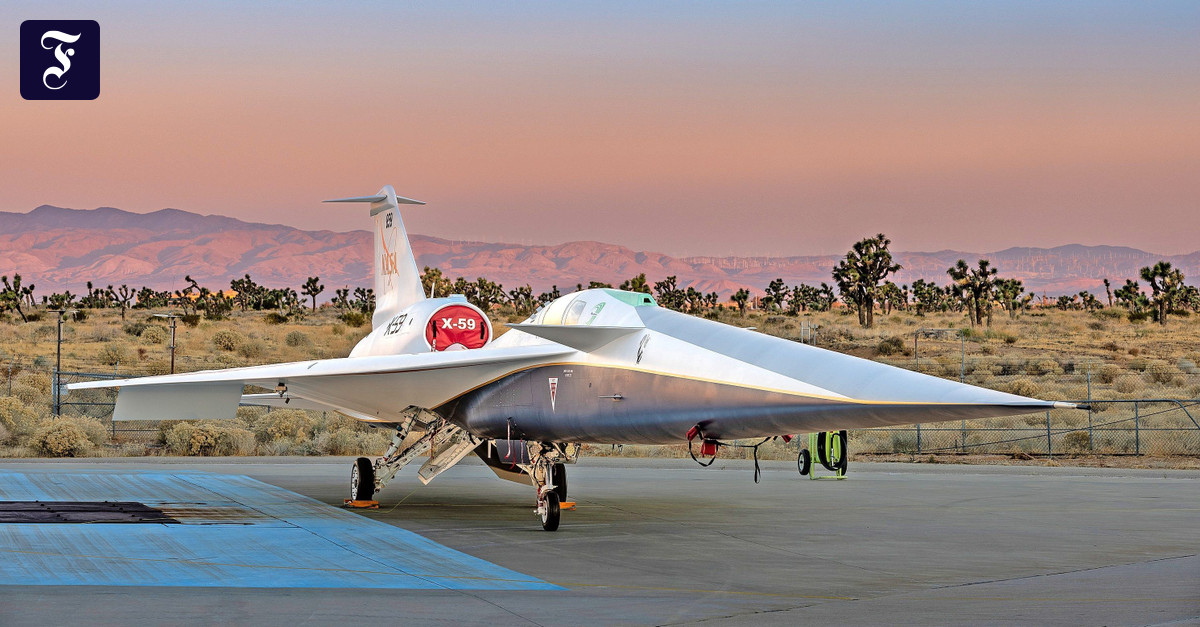 大きな音を立てずに超音速で飛行できますか?  NASA の X-59 は、これがどのように機能するかを実証することを目的としています。
