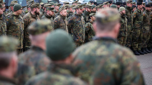 Strack-Zimmermann spricht sich für Soldaten ohne deutschen Pass aus