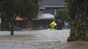 Auckland ruft nach heftigen Regenfällen den Notstand aus