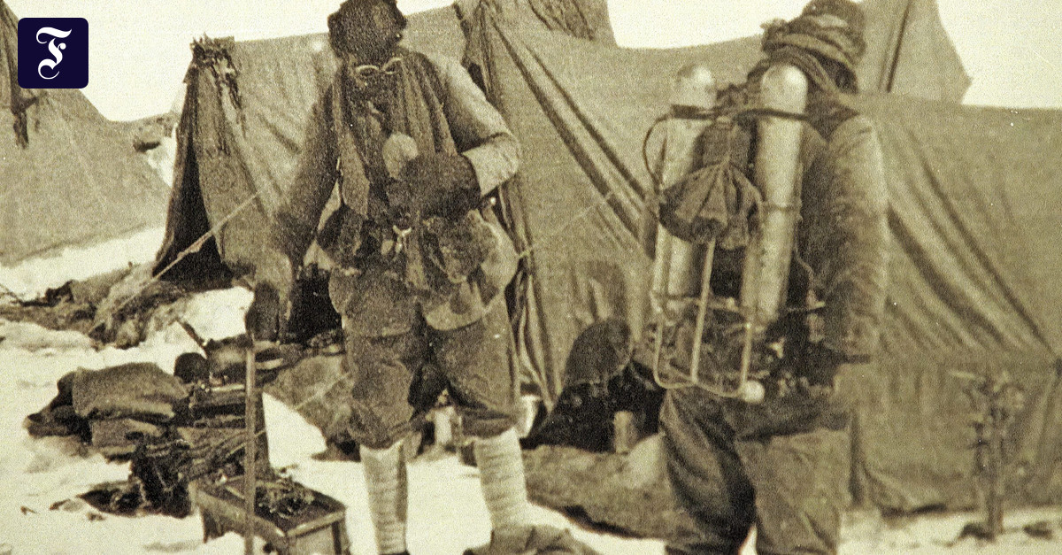 Mount Everest: George Mallory died on his expedition