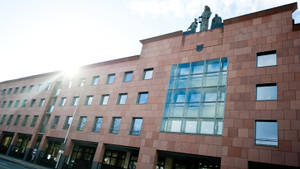 Verschiedene Varianten bei Tritten an den Kopf