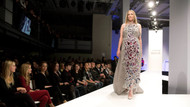 Ihre Kolleginnen waren Cindy Crawford und Naomi Campbell: Das deutsche Model Tatjana Patitz lief auf den bekanntesten Laufstegen der Welt, wie hier bei der Mercedes-Benz Fashion Week 2015 in Berlin. Ihre Kolleginnen waren Cindy Crawford und Naomi Campbell: Das deutsche Model Tatjana Patitz lief auf den bekanntesten Laufstegen der Welt, wie hier bei der Mercedes-Benz Fashion Week 2015 in Berlin.