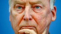 Wirft den Parteien im Bundestag „eine Politik der menschlichen Überflutung vor“: AfD-Politiker Alexander Gauland