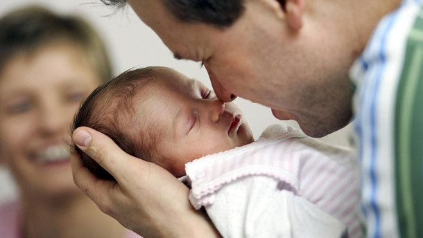 Wenn die Babypause für Papa der Mama hilft Wenn die Babypause für Papa der Mama hilft