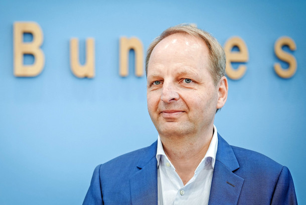 Bild zu Olaf Scholz die Sommerpause verdorben Wer ist Thomas Heilmann