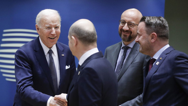 Biden verspricht EU deutlich mehr Flüssigerdgas Biden verspricht EU deutlich mehr Flüssigerdgas