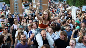 „Rave-Demo“ in Essen vor AfD-Parteitag