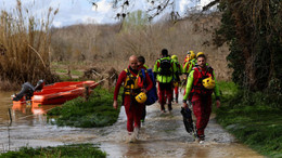 Ein Toter und sechs Vermisste nach Überschwemmungen