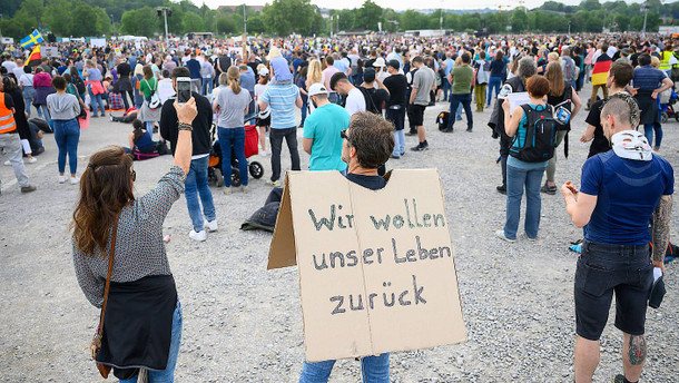 Festival der Wahnparolen Festival der Wahnparolen