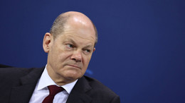 Scholz, der Kanzler zwischen allen Stühlen