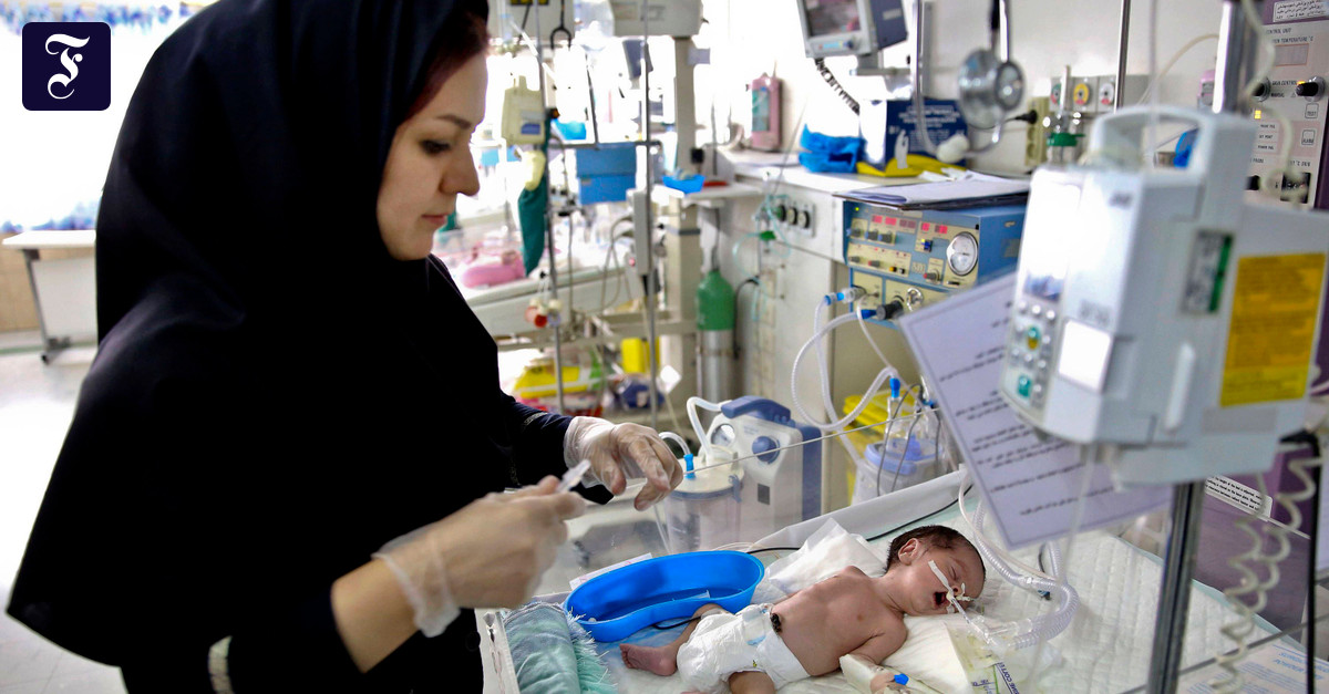 Medizinstudium Iran will weniger Frauen studieren lassen