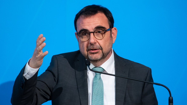 Bayern will Verstöße gegen Pflege-Impfpflicht nur mild bestrafen Bayern will Verstöße gegen Pflege-Impfpflicht nur mild bestrafen