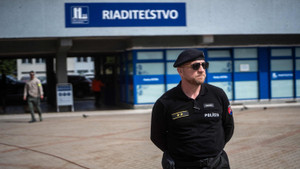 Manche sehen sogar die NATO hinter den Schüssen