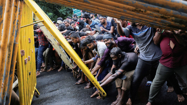 Rufe nach Rücktritt der Regierung Sri Lankas werden immer lauter Rufe nach Rücktritt der Regierung Sri Lankas werden immer lauter
