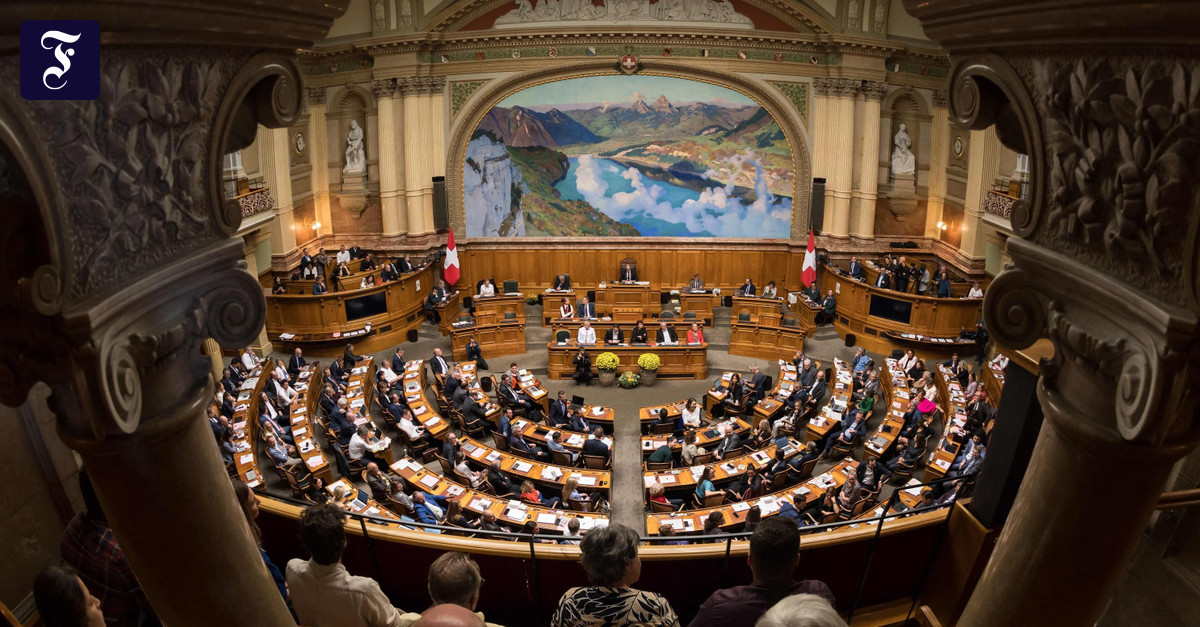 Umfragen vor Wahlen in der Schweiz: SVP als stärkste Kraft | FAZ