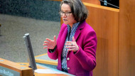 Die Ministerin für Heimat, Kommunales, Bau und Digitalisierung: Ina Scharrenbach (CDU) im Maärz 2022 im Düsseldorfer Landtag Die Ministerin für Heimat, Kommunales, Bau und Digitalisierung: Ina Scharrenbach (CDU) im Maärz 2022 im Düsseldorfer Landtag