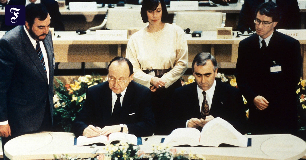 EU 25 Jahre Vertrag von Maastricht EU 25 Jahre Vertrag von Maastricht