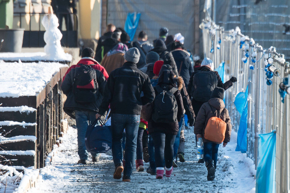 Bild zu: Asylpaket II im Verzug: Granitblock im Getriebe - Bild 1 von 1
