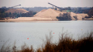 Schürfwunden: Kiesabbau im Langener Waldsee