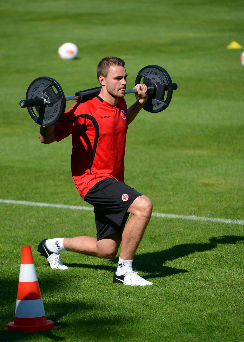 Bild zu Eintracht Frankfurt Demidov kommt gut an Bild 1 von 1 FAZ