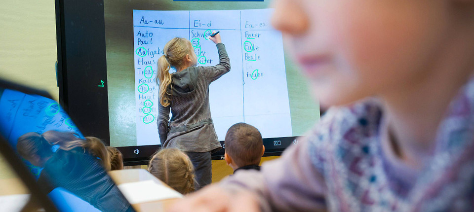 Schule Digitalisieren Fur Jeden Schuler 540 Euro