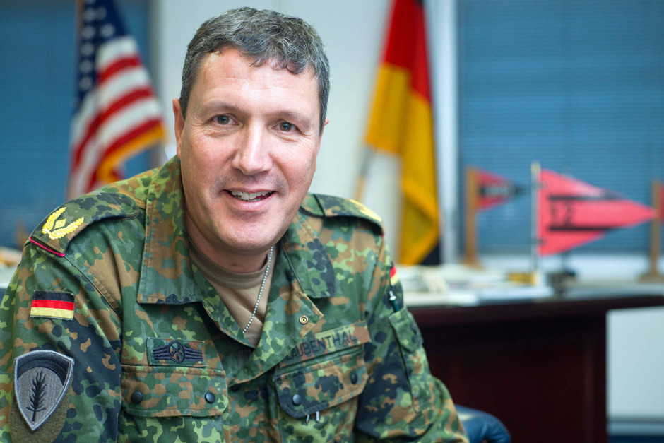 Bild zu Army in Wiesbaden Ein Brigadegeneral erzählt Bild 1 von 1 FAZ