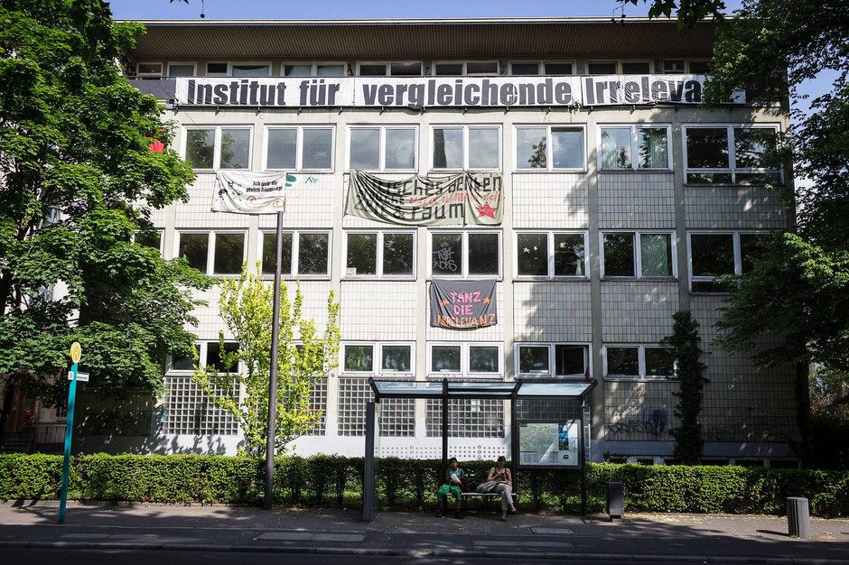 Bild zu: Frankfurter Stadtschulamt: Im Ivi darf kein Kindergarten