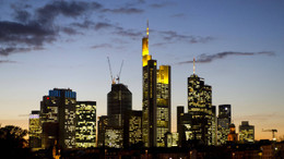 Banken am Finanzplatz: Noch ist die Commerzbank größer als die Helaba.