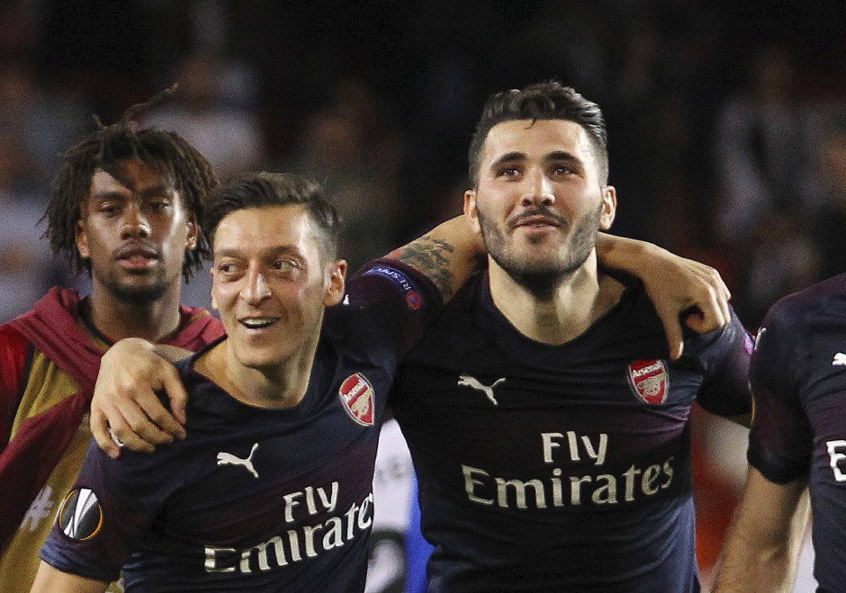 Bild zu: Sicherheitsbedenken: Mesut Özil und Sead ...