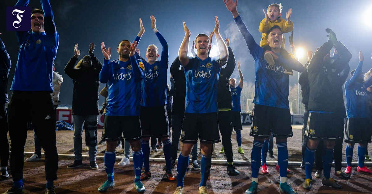 DFBPokal 1. FC Saarbrücken nach KSCSieg im Viertelfinale