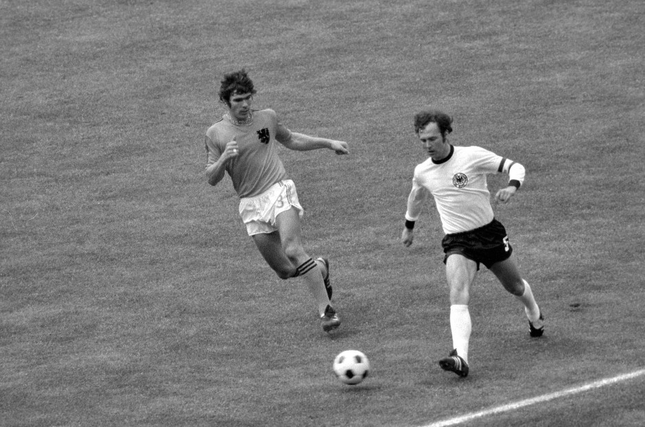Bilderstrecke zu Franz Beckenbauer in der Hall of Fame des Fußballs Bild 2 von 17 FAZ Bilderstrecke zu Franz Beckenbauer in der Hall of Fame des Fußballs Bild 2 von 17 FAZ
