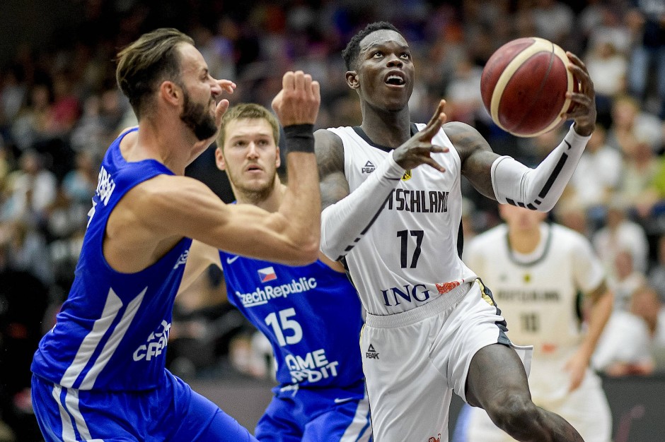 Download Dennis Schröder Pics