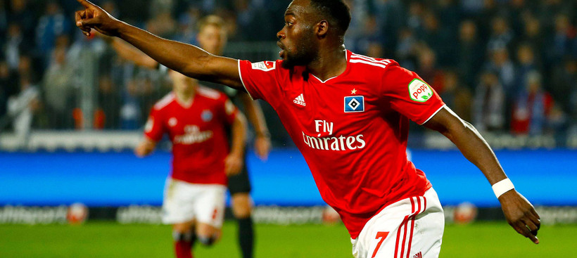 Hamburgs Khaled Narey jubelt nach seinem Treffer zum 1:0.