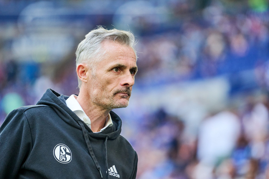 Zweite Fußball-Bundesliga: Schalke 04 stellt Trainer van Wonderen frei