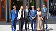 Bernard Arnault (vierter von links) im Kreise der Familie