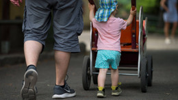 Für den Zeitraum der Elternzeit ist kein Erholungsurlaub nötig, weil keine Arbeitsleistung erbracht wird - so sehen es die Richter.