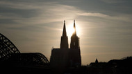 Den Kölner Dom im Blick: Wohn- und Arbeitsorte könnten sich stärker auseinanderdividieren. Den Kölner Dom im Blick: Wohn- und Arbeitsorte könnten sich stärker auseinanderdividieren.